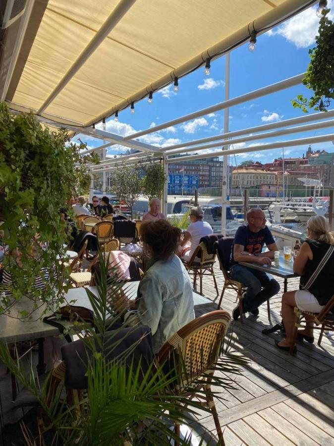 Husbaten Vega 2 Botel Gothenburg